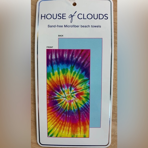HOUSE OF CLOUDS SAND-FREE MICROFIBER BEACH TOWEL - Picture 2 of 6